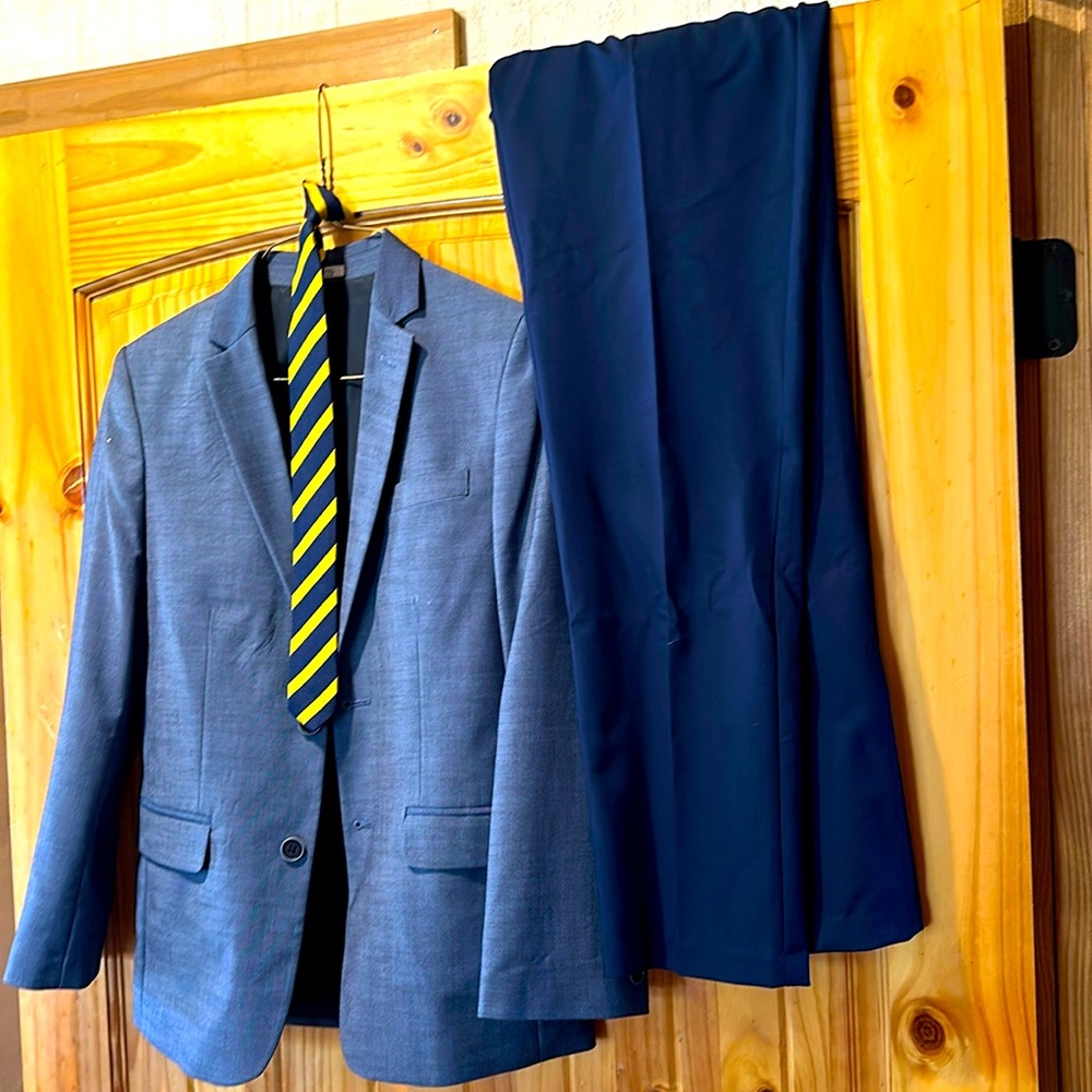 Youth coat, tie and pant set
